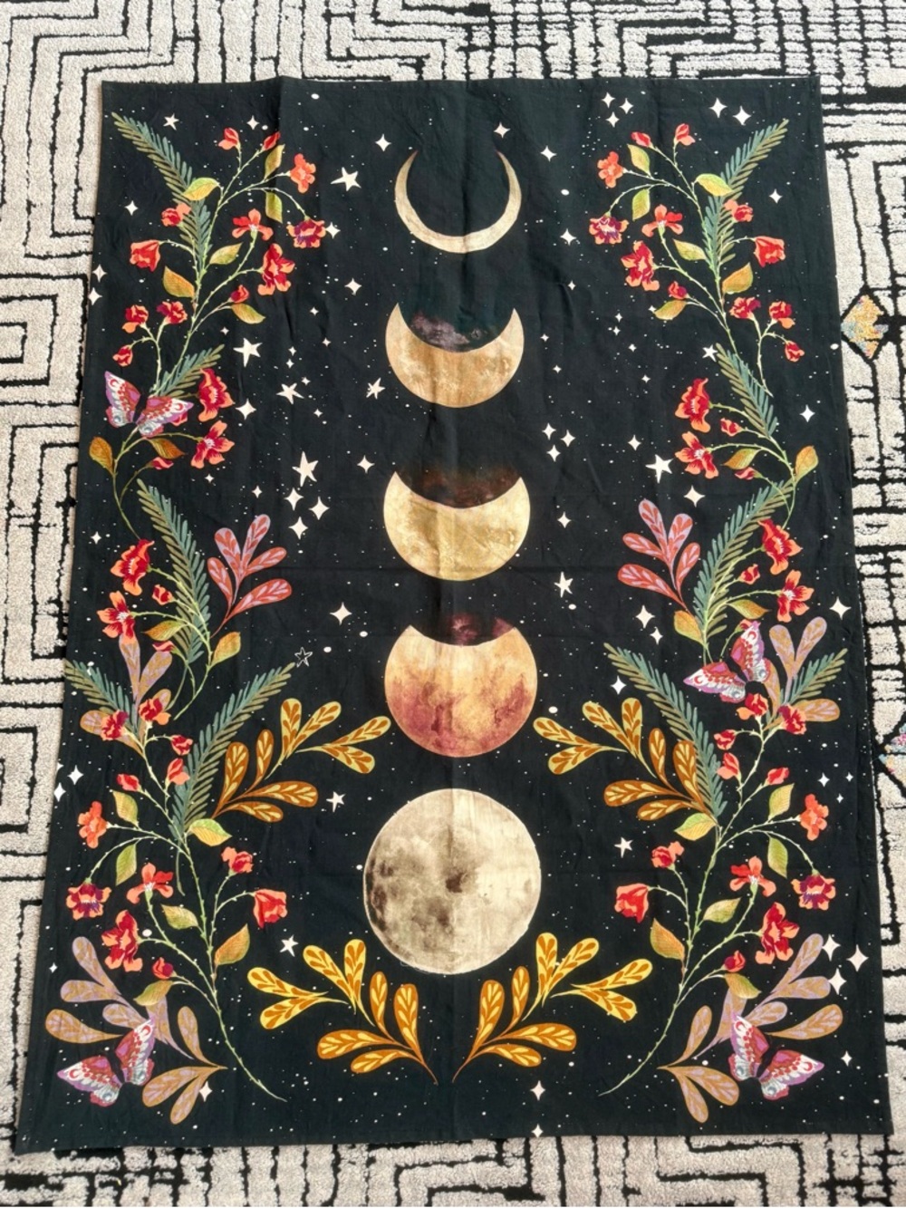 Excellent Condition Urban Outfitters Moon Phase Tapest